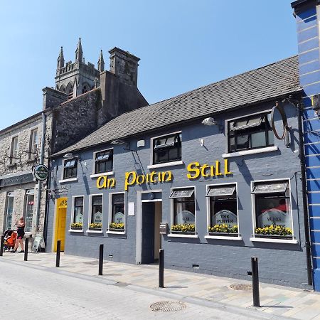 Ridge-Rock Accommodation Carrick on Shannon Eksteriør billede
