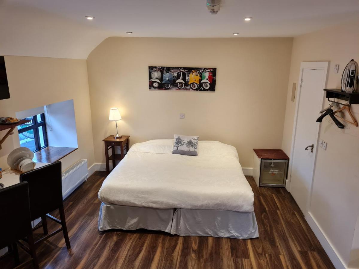 Ridge-Rock Accommodation Carrick on Shannon Eksteriør billede